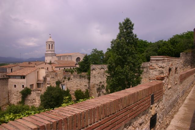 Girona wall, cathedral