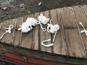 Cotton rope, a form of oakum, for sealing the doongas